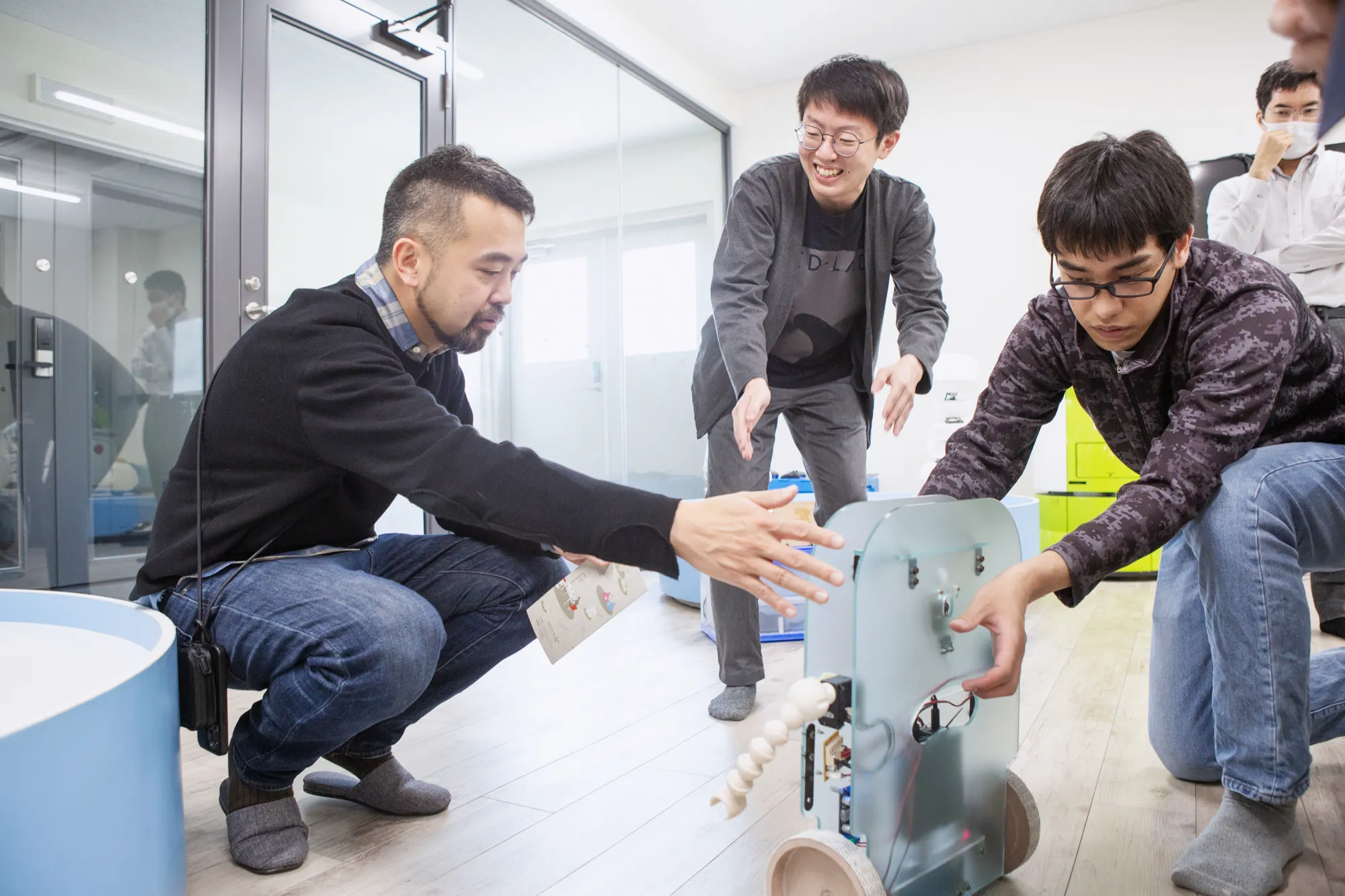 「弱いロボット」と考える共生のインタラクションの画像