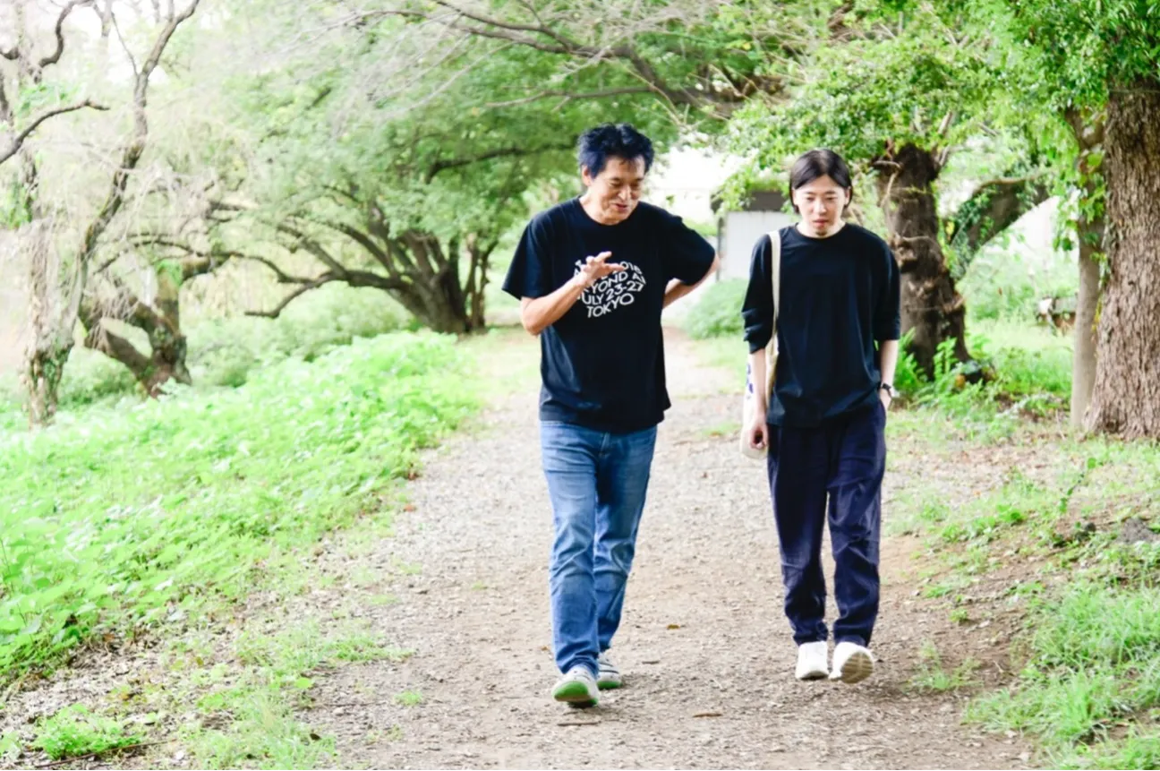 意味と無意味のあいだで変化していく、人間とAIの画像