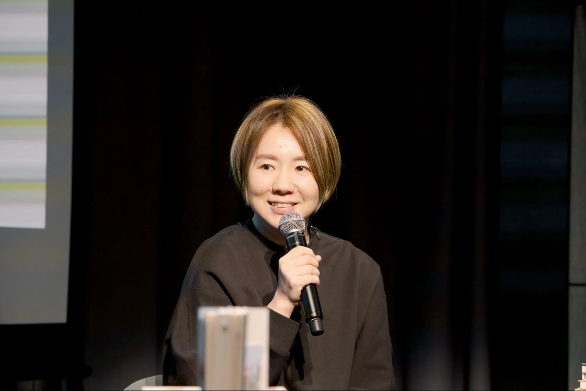 【対談】柴崎友香×山本貴光ーー記憶と場所をめぐって、行ったり来たりの画像