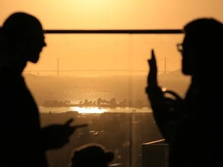機械が書きかえる人間の物語 #1：生成AIで自動化される「ニュース」の未来の画像